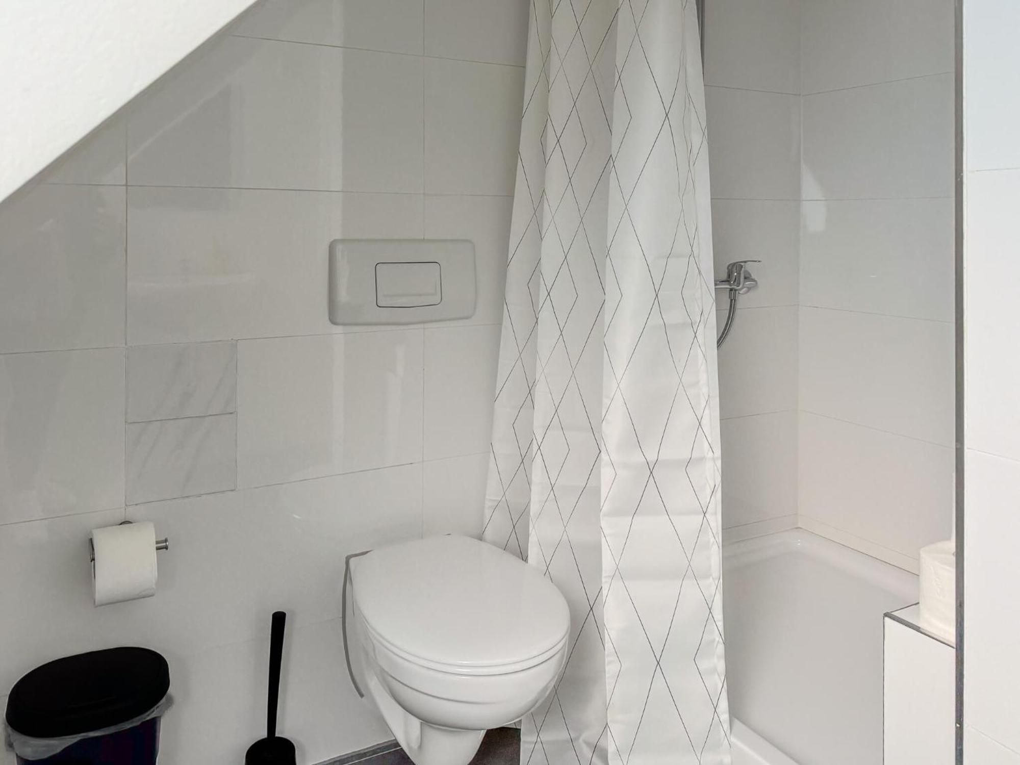 6 Detached House - Messe Fair 10min Ferienhaus